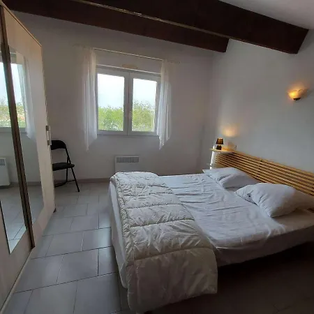 Apartment Mezzanine, 6 Pers, Terrasse Sud, Pres Quai, Parking Prive - Fr-1-326-755